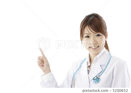 A woman 5280652