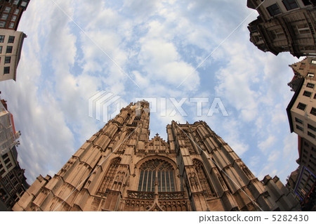 Antwerp Cathedral 5282430