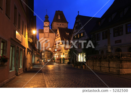 Night view of Rothenburg Night view of Rothenburg 5282500