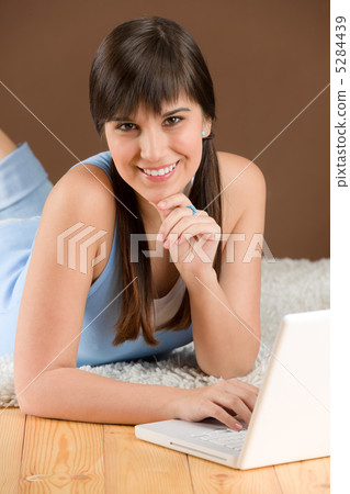 Home study - woman teenager with laptop 5284439