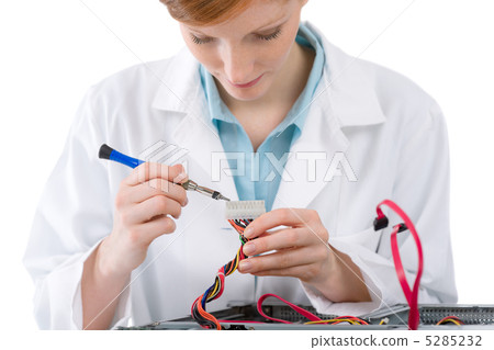 Female support computer engineer - woman repair Female support computer engineer - woman repair 5285232