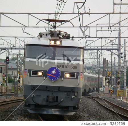 Sleeping Limited Express Cassiopeia EF 510 E26 series Kurihashi Station 5289539