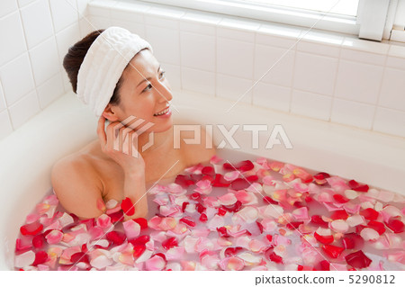 Bathroom ladies 5290812