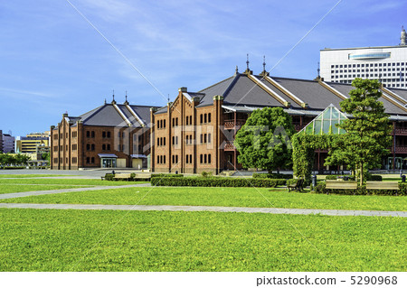 Yokohama Red Brick Warehouse (Naka Ward, Yokohama, Red Brick Park) 5290968