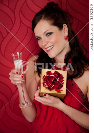 Cocktail party woman champagne present Cocktail party woman champagne present 5292369