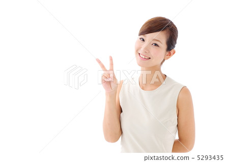 A woman to piece A woman to piece 5293435