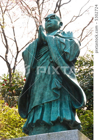 Nichiren Kamito的青銅雕像(神奈川縣橫濱市Toyokodera / Kanagawa-ku) Nichiren Kamito的青銅雕像(神奈川縣橫濱市Toyokodera / Kanagawa-ku) 5302724