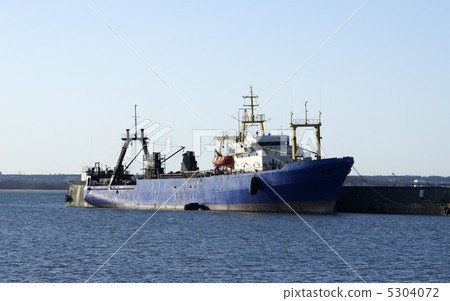 Trawler 5304072