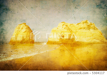 grunge image of beach in algarve, portugal 5304117
