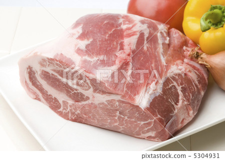 Pork shoulder rose 5304931
