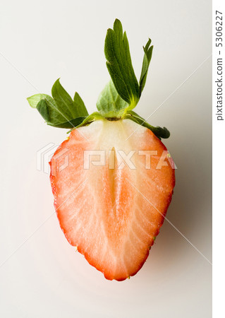一個草莓 5306227