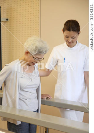 Walking training 5314381