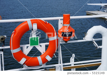 The lifebuoy The lifebuoy 5315149