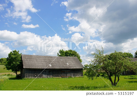 Wooden shed Wooden shed 5315197