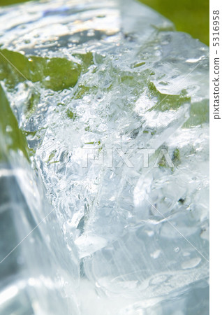 Ice 5316958
