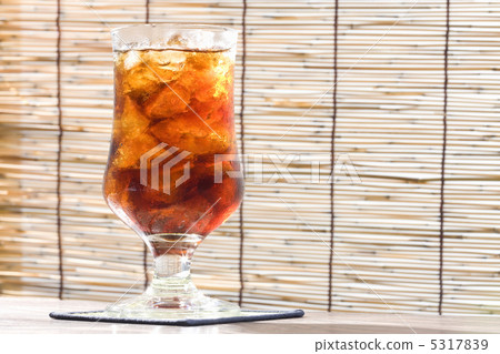 iced coffee 5317839