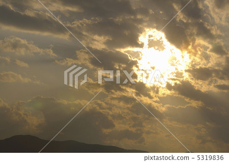 A sunset 5319836