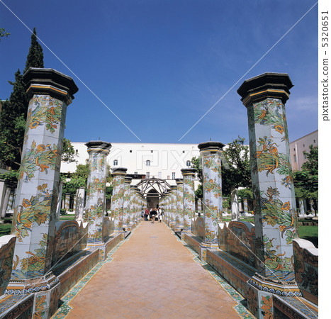 Santa Aquila Church Chiostro 5320651