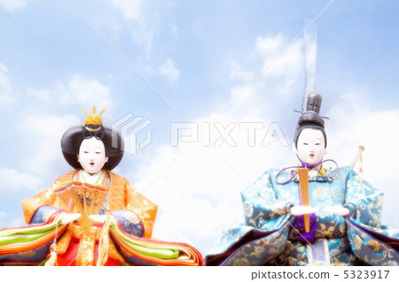一個娃娃 一個娃娃 5323917