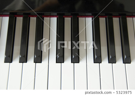 鋼琴鍵盤 5323975