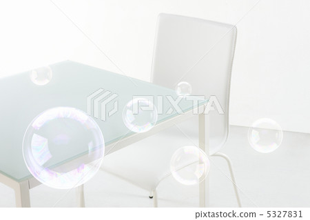 表和肥皂泡 5327831