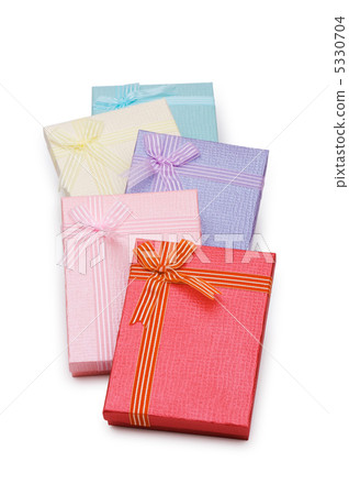 Gift box isolated on the white background 5330704