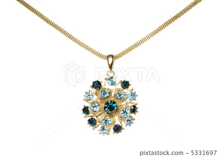 Pendant on chain isolated on the white Pendant on chain isolated on the white 5331697