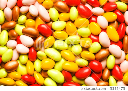 Background made of sweet eggs of various colours Background made of sweet eggs of various colours 5332475