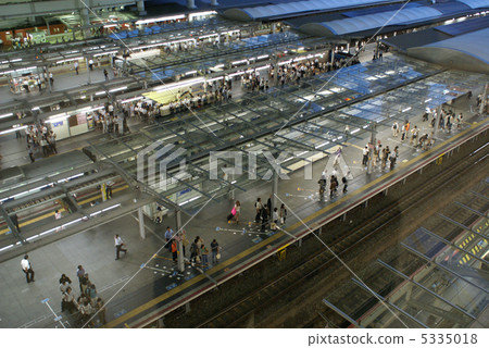 platform platform 5335018