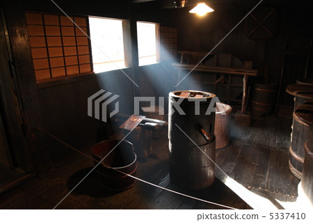 插入燈光 5337410