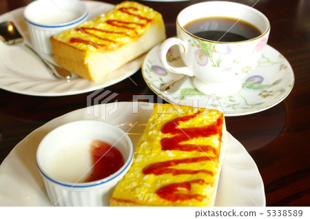 名古屋特產“早晨服務” 5338589