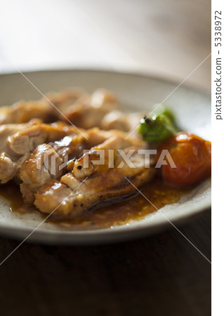 Teriyaki with chicken thigh meat Teriyaki with chicken thigh meat 5338972