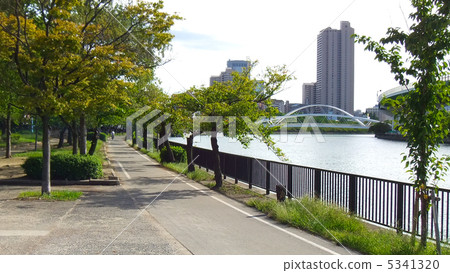 河步行道 河步行道 5341320