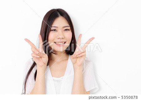 A woman to piece A woman to piece 5350878