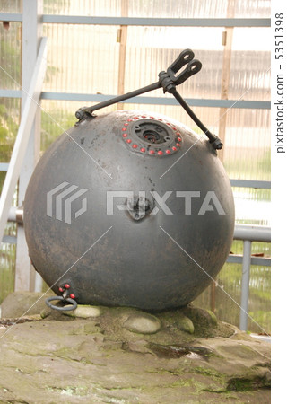 "Russia machine lightning" at the time of the Russo-Japanese War (running water shrine / Kanagawa prefecture Yokosuka city running water) "Russia machine lightning" at the time of the Russo-Japanese War (running water shrine / Kanagawa prefecture Yokosuka city running water) 5351398
