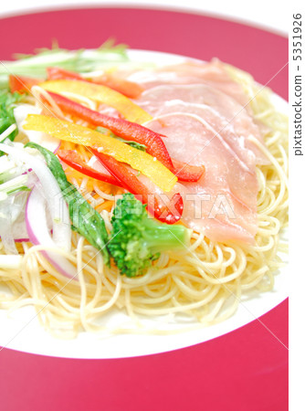 Delicious cold salad pasta Delicious cold salad pasta 5351926