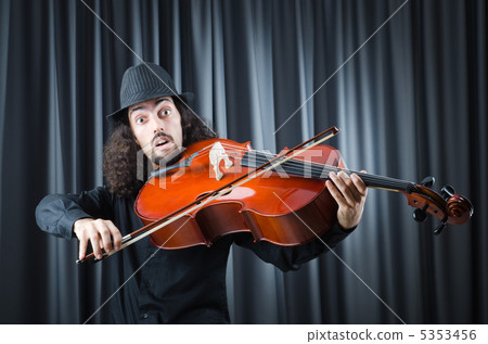 Man playing the cello 5353456