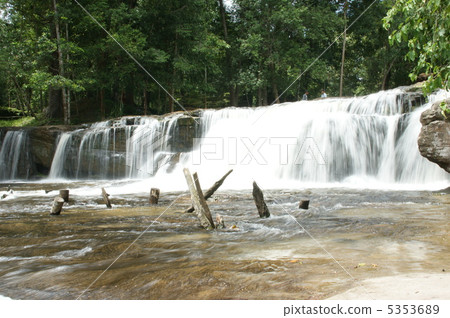 Puno cornrane waterfall Puno cornrane waterfall 5353689