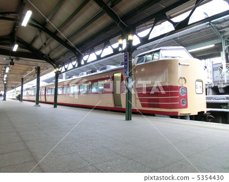 183 Series Limited Express Train 5354430