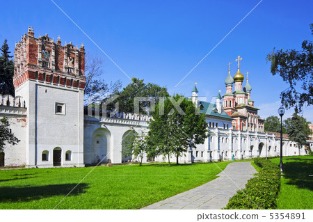 The Gate Church and the wall of the Novodevichy Convent 5354891