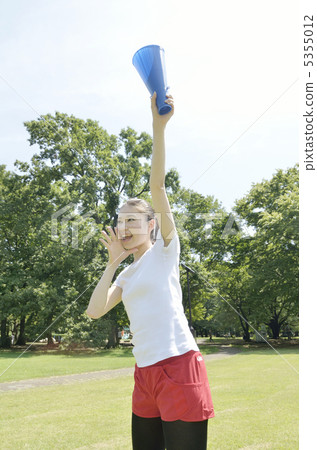 Women to support 5355012