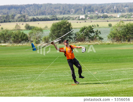 Man launches into the sky RC glider Man launches into the sky RC glider 5356056
