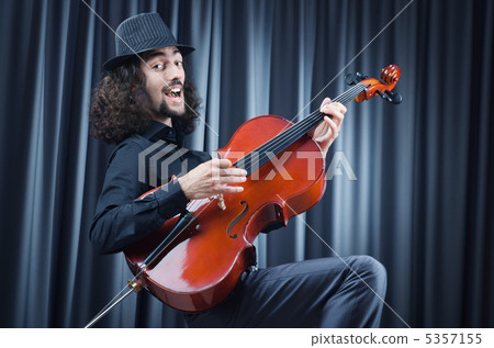 Man playing the cello 5357155