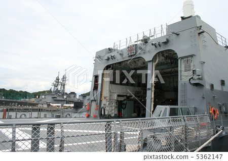 Try on the Maritime Self Defense Force's escort ship Try on the Maritime Self Defense Force's escort ship 5362147