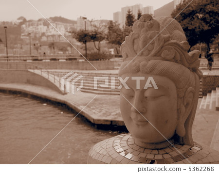 俯視淺水灣的菩薩雕象 5362268