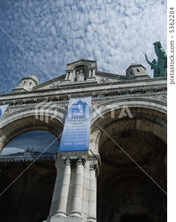 Sacred Heart Basilica 5362284