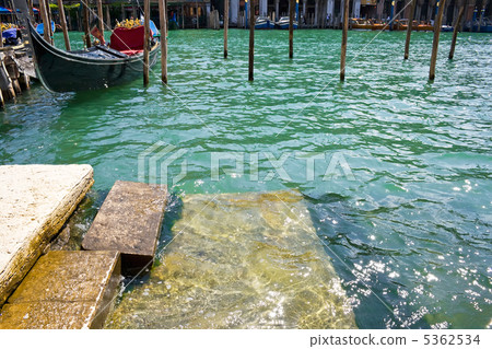 Venetian gondola 5362534