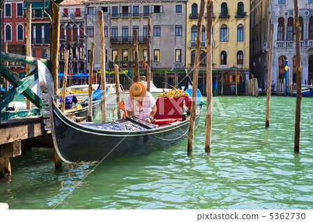 Venetian Gondola 5362730