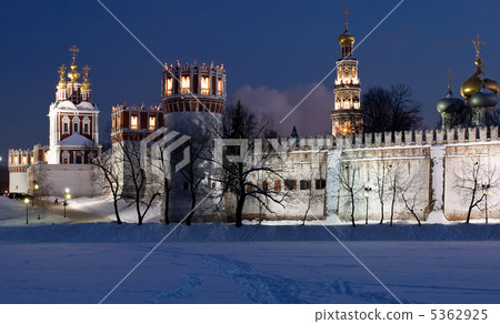 Moscow in winter 5362925