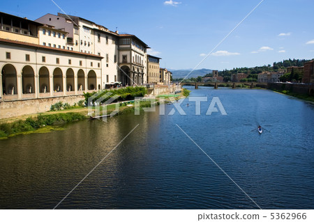 Arno river Arno river 5362966